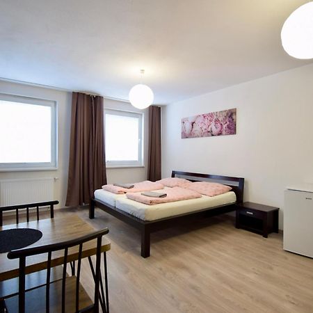 Apartman Zlatovska 22B Trencin Exterior photo