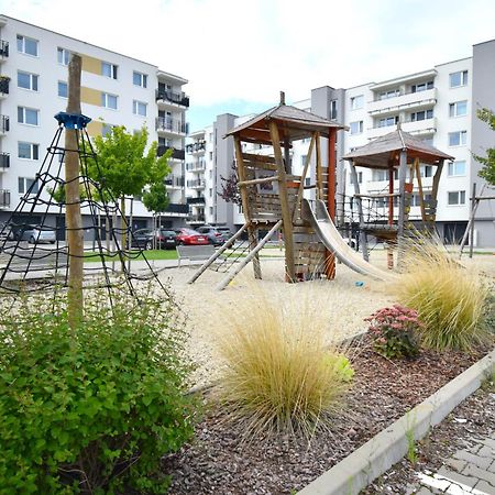 Apartman Zlatovska 22B Trencin Exterior photo