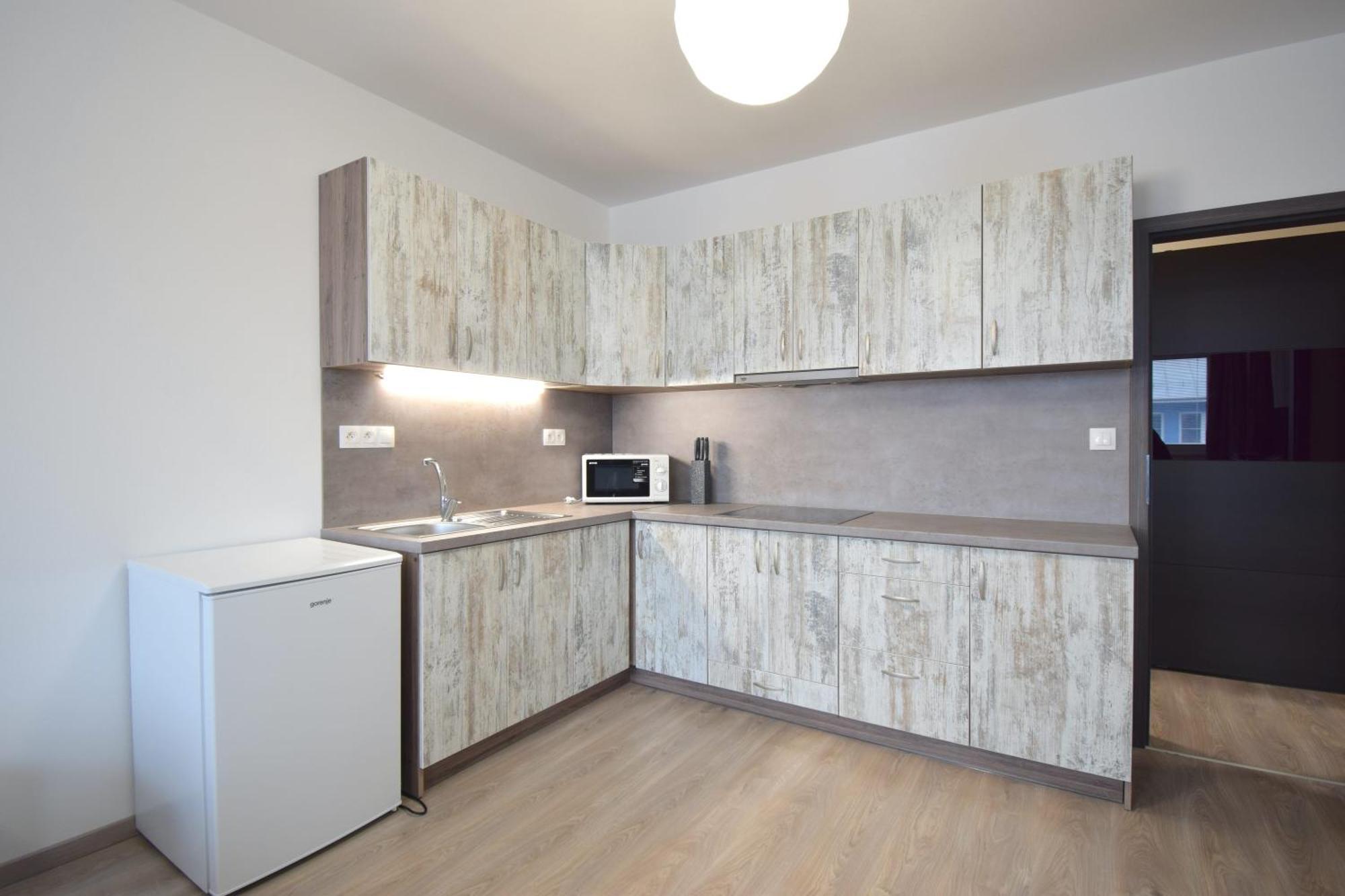 Apartman Zlatovska 22B Trencin Exterior photo